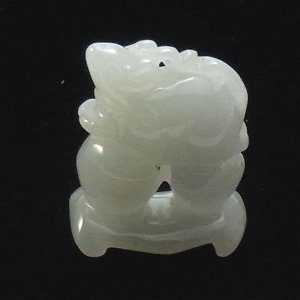 画像: 翡翠ペンダントトップ（ねずみ）