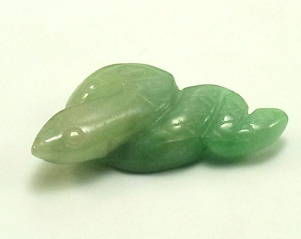 画像: 翡翠ペンダントトップ（へび）