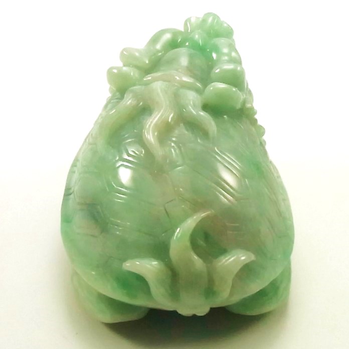 画像: 翡翠飾り物（龍亀）