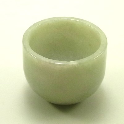 画像: 翡翠飾り物（杯）