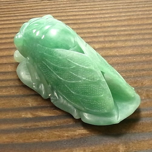 翡翠 セミ彫刻 置物 約10cm
